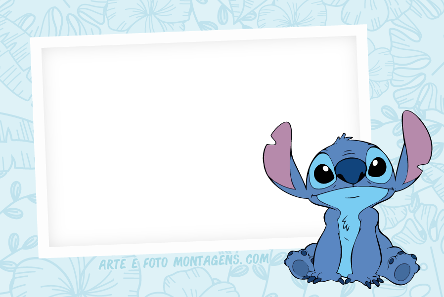 Personagem Stitch azul sentado sorrindo, moldura retangular borda branca, fundo azul claro com estampa folhas.